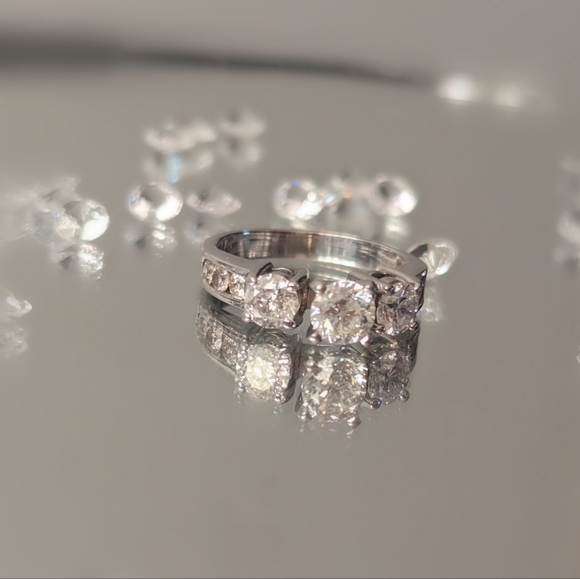 Offers??? Genuine 1.5ct real diamond ring. Kays - Picture 7 of 12